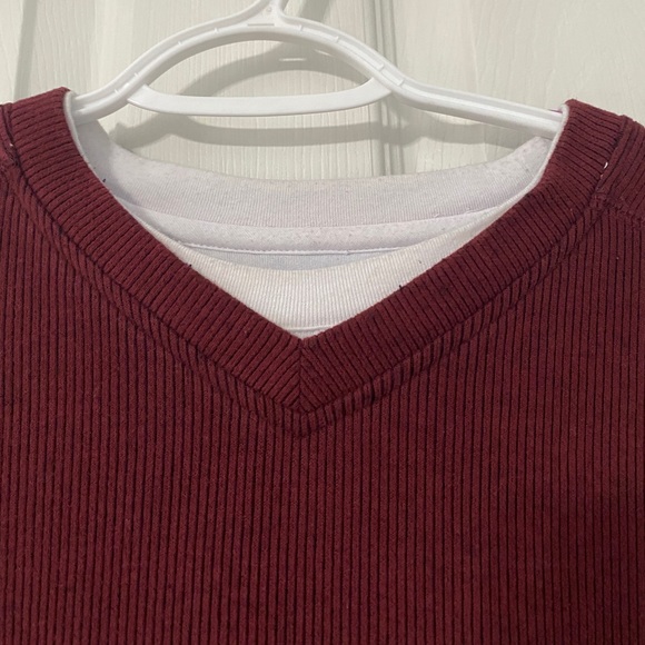 Men’s Sweater - Picture 3 of 6